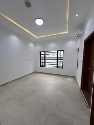 Luxury 6 Bed Duplex with Pool, Cinema, Rooftop Terrace & 2 Kitchen
