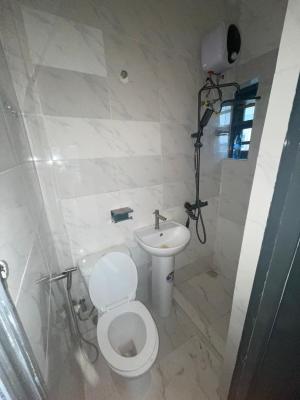 Studio Room Available with Fully Fitted Kitchen