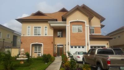 Detached 5 Bedroom Mansion