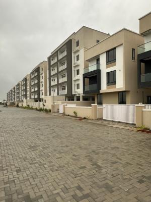 Contemporary 3 Bedroom Apartment with Elevator