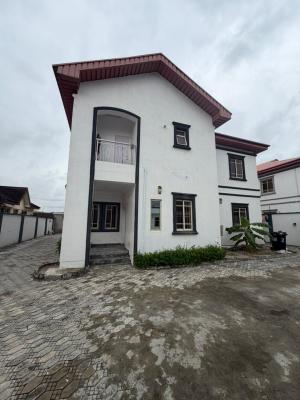 2 Bedrooms Flat