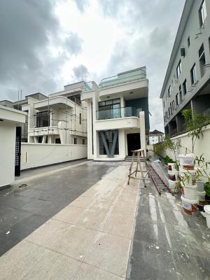 Luxury 5 Bedroom Fully Detached Home +BQ, Pool, Cinema, Rooftop Terra