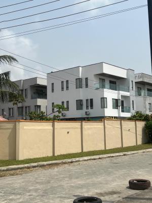 Exquisite 5-Bedroom Detached House