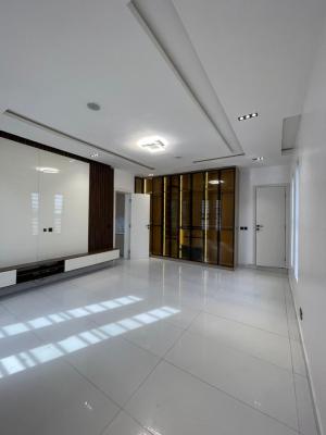 Luxury 5 Bedroom Fully Detached Duplex