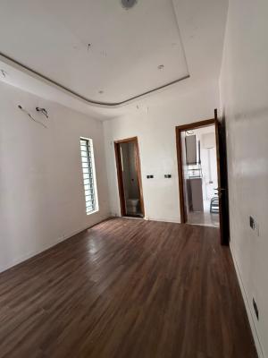 Spacious Room in a Shared Apartment