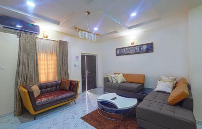 Spacious 2-Bedroom Apartment with Luxury Touches