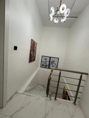 Luxury 2-Bedroom Maisonette with PS5