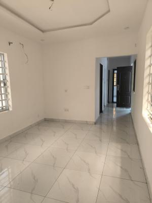 Excellent and Luxury 2 Bedroom Apartment Upstairs, Serviced