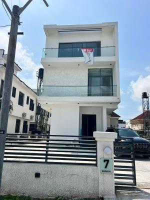 Spacious 4 Bedroom Detached with Pool, BQ, Rooftop Terrace