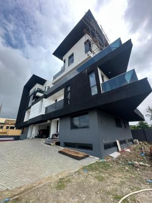 Well-Finished 4-Bedroom Terrace House with 2 Maids' Quarters