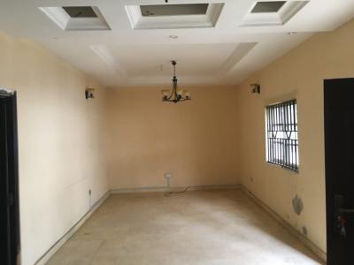 Neatly Used 3bedrooms Terrace Duplex with a RM BQ