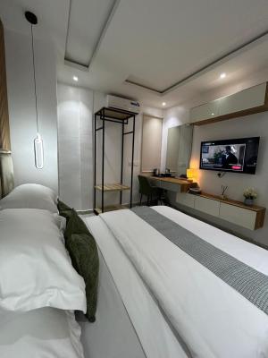 Luxury Studio Apartment