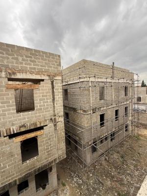 2 Unit of 4 Bedroom Semi Detached House
