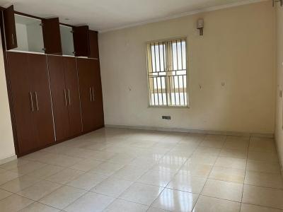 4 Bedroom Terrace Duplex All Rooms Ensuite with a Room BQ