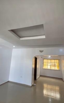Well Maintained 2 Bedroom Upstairs Apartment { Video}