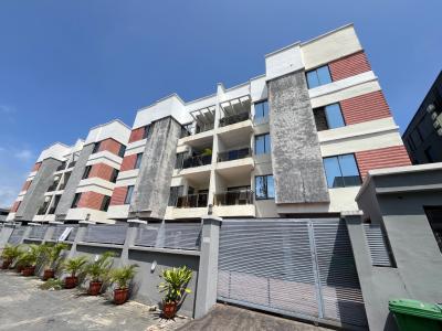 Spacious 2 Bedroom Apartment on the First Floor