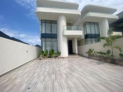 Spacious 5 Bedroom Detached Uplex