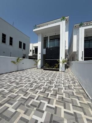 Gorgeous 5bedroom Duplex with a BQ and a Pool Within a Serene Estate
