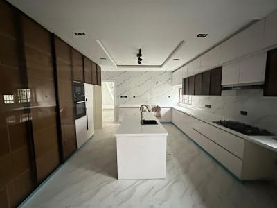 Luxury 6 Bed Rooms Fully Detached Duplex