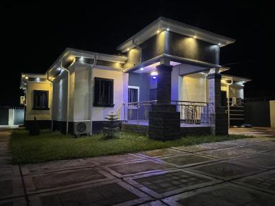 Luxury & Tastefully Finished 3-Bedroom Bungalow & Pool