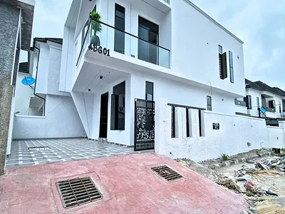 Luxurious 4-Bedrooms Fully Detached Duplex with BQ