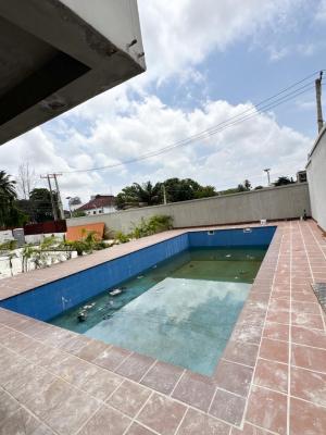 Luxury 4-Bedroom Maisonette