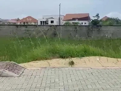 For Sale Prime 400SQM Plot