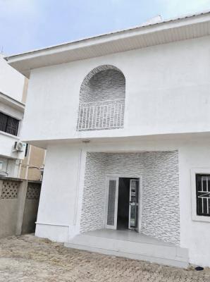 7 Rooms of Pure Business Potential in Oniru!