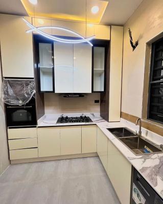 Newly Built 2 Bedroom with Fitted Kitchen, Elevator, Swimming Pool,