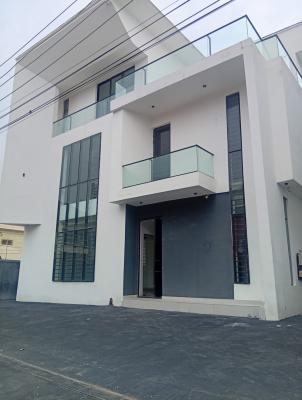 Luxury 5-Bedroom Fully Detached Duplex with BQ, Swimming Pool & Cinema