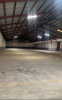 28, 000 FT2 Warehouse