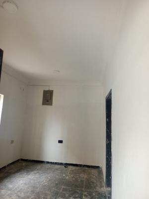 Renovated Room and Parlor Mini Flat Close to Estate Gate