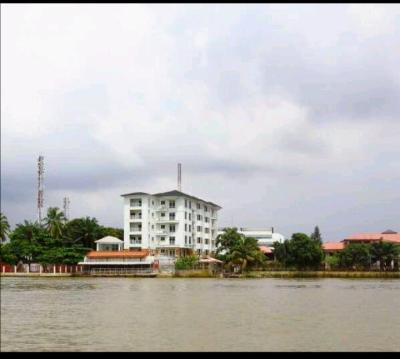 Waterfront 2 Bedroom Apartments