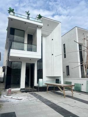 5 Bedroom Detached House with a Room BQ and Spacious Living Room
