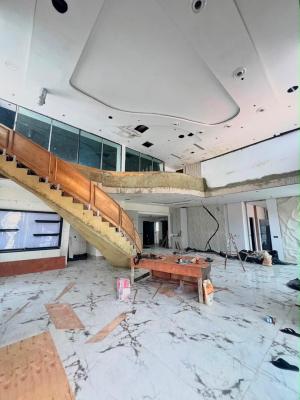 Upscale 4 Bedroom Maisonette Penthouse with 2 Living Room