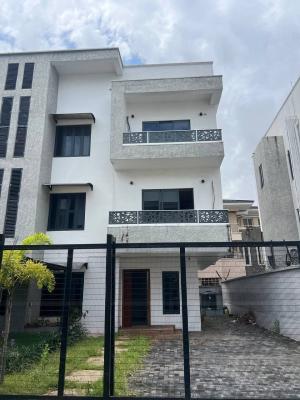 4 Bedroom Semi-Detach Duplex with Room BQ and Ample Parking Space