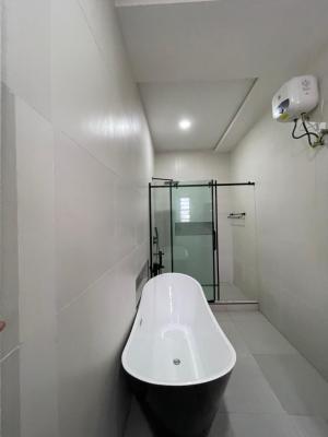 Luxury 5 Bedroom Fully Detached Duplex with BQ & Swimming Pool
