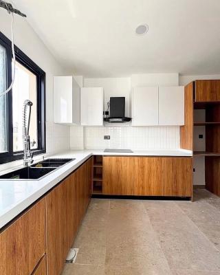 4-Bedroom Maisonette