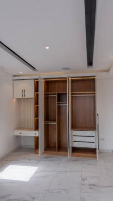 Luxury 5 Bedroom Fully Detached Duplex