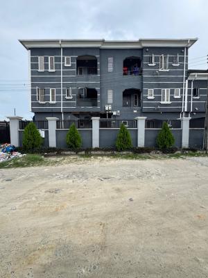 Well Maintained 2 Bedroom Flat
