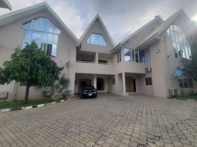 Luxurious Massive 4 Bedroom Flat with BQ