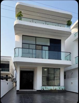 Stunning 5 Bedroom Detached Duplex