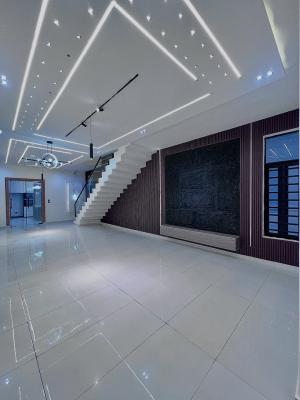 Stunning 5 Bedroom Detached Duplex