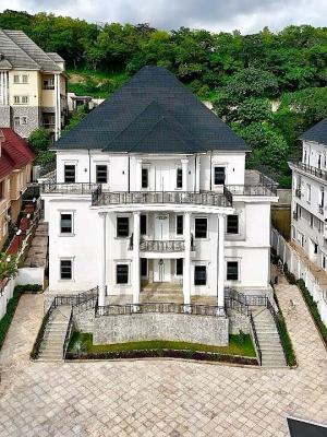 Brand New 9 Bedroom Duplex Fully Detached on the Highest Peak of Minis