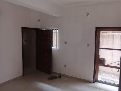 One Bedroom Flat in a Block of Flats