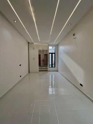 Massive 5 Bedroom Detached Duplex