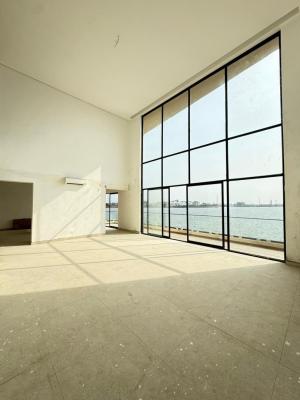 Waterfront 5 Bed Duplex with Pool, Gym, Private Jetty, Cinema & BQ