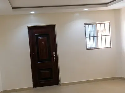 Standard 1 Bedroom Flat Upstairs