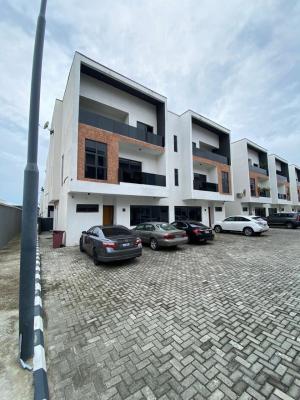 Luxury 4bedroom Semi Detached House Pool and BQ