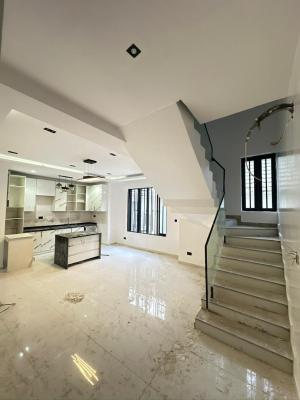 2 Bedroom Maisonette with a Pool Available